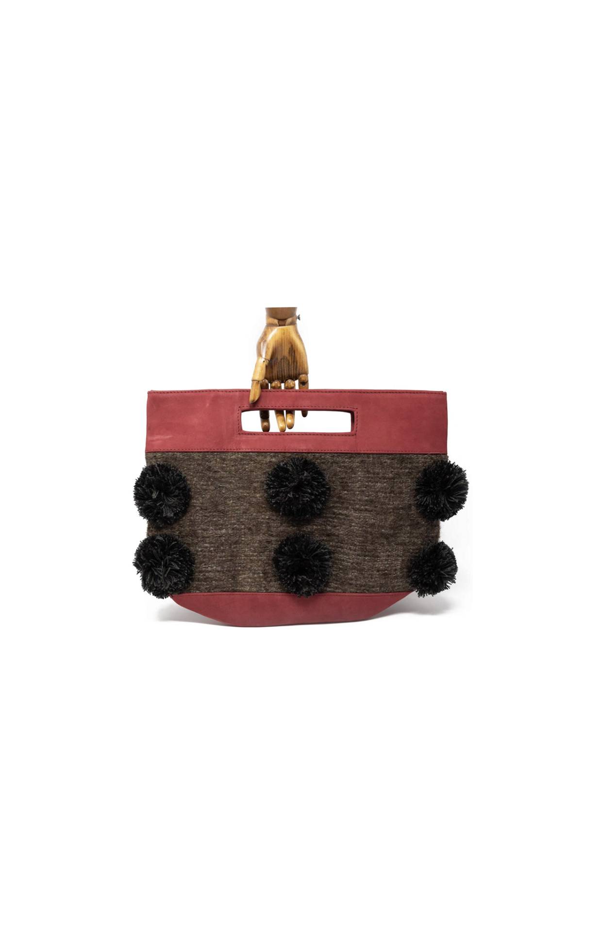Hand-woven in Chiapas backstrap wool loom and cowhide natural leather clutch
